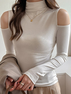 White t-shirt with hip-length and pullover