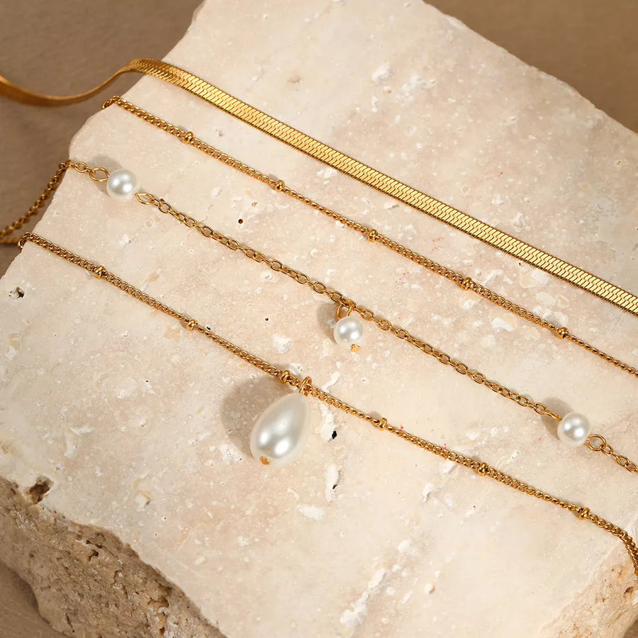 gold necklace with collar-length and clasp