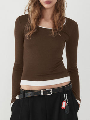 t-shirt in brown featuring stretch and slim fit