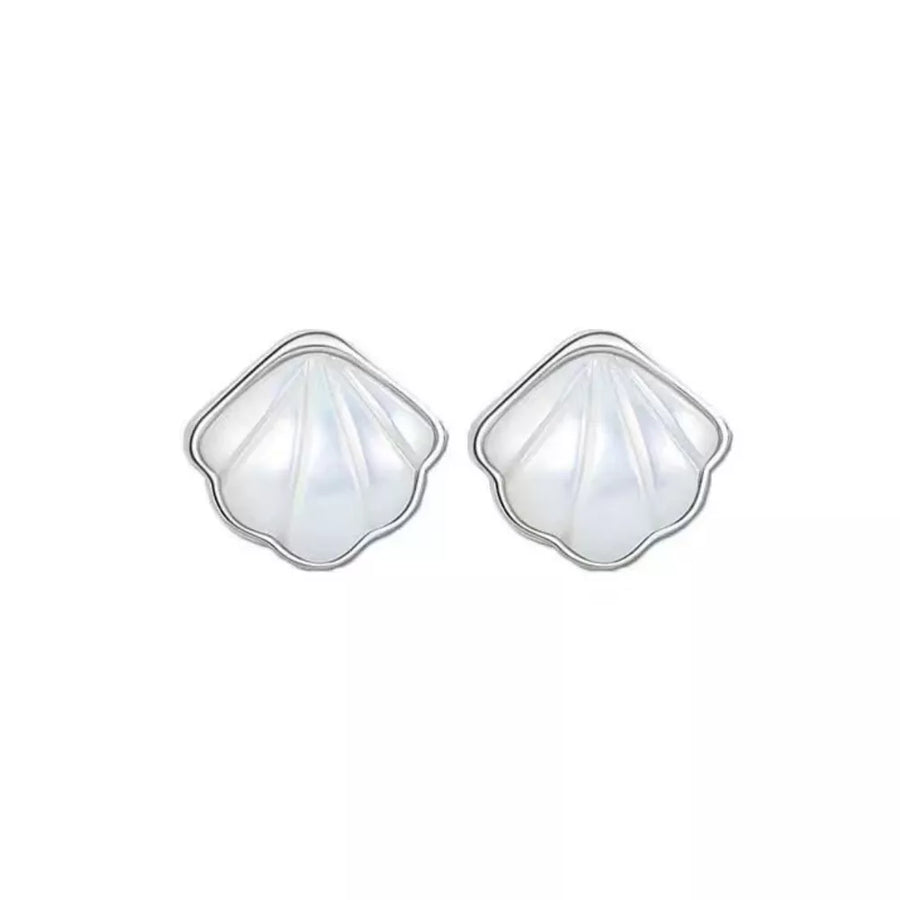925 sterling silver,Fritillaria Care instructions: Avoid wearing during exercise earrings in Silver with fitted silhouette