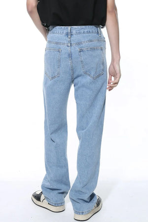 Relaxed fit light wash denim jeans with a casual silhouette.