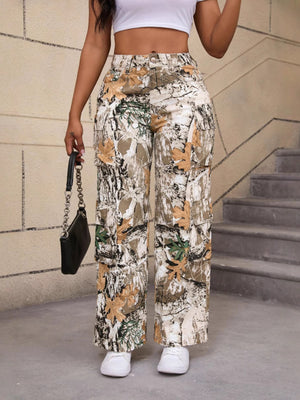 brown cargo pants featuring pocketed and camo