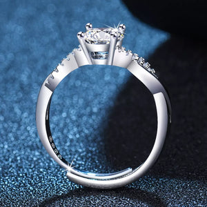 925 sterling silver,Moissanite Carat weight: 1ct Care instructions: Avoid wearin ring in Silver with fitted silhouette
