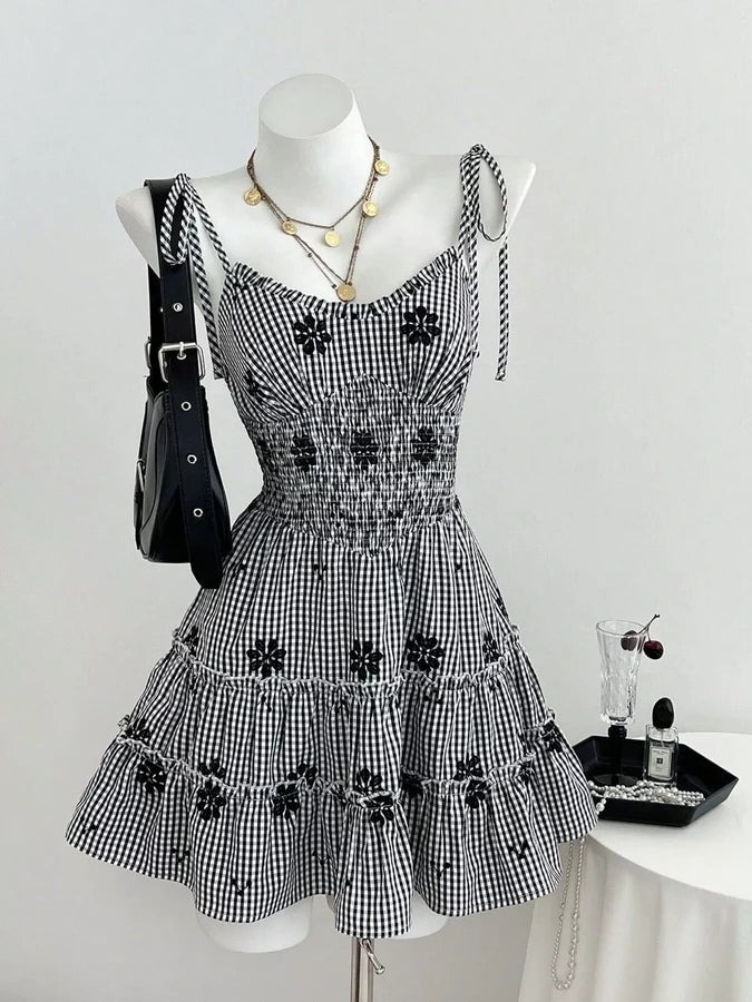 Effortless Brunch Style with the Gingham Floral Mini