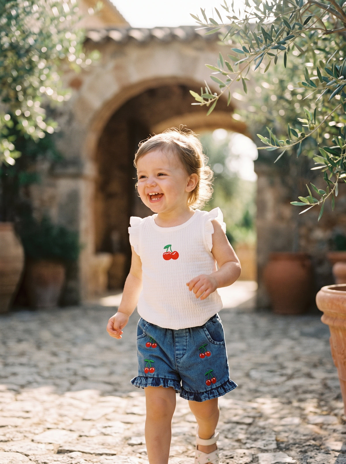 Kids Outfits & Sets — Vonili collection hero