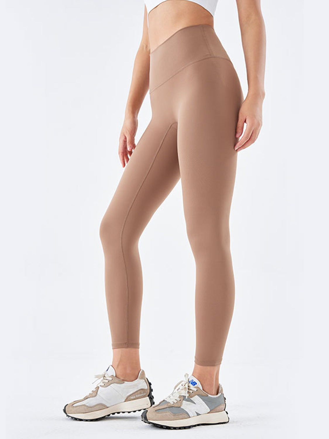 Sculpted Contour High-Waist Leggings in Caramel, seamless activewear pants with a flattering fit.