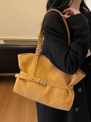 black shoulder bag