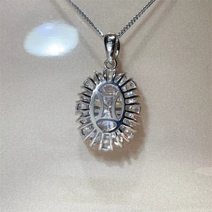 8 Carat Moissanite 925 Sterling Silver Pendant Necklace in clear with moissanite stones