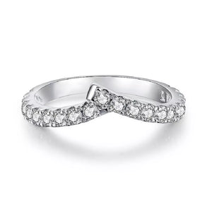 925 Sterling Silver Zircon Irregular Ring in silver with zircon embellishment