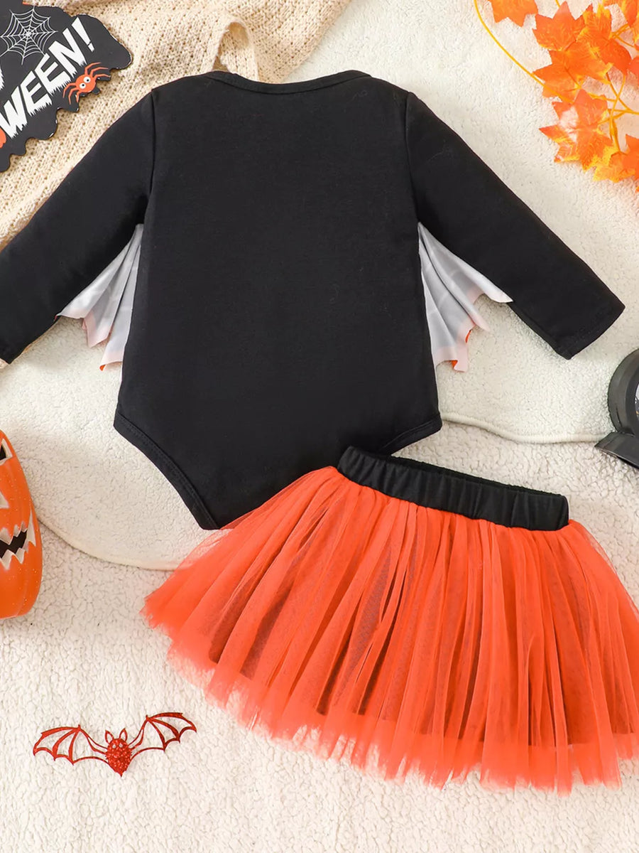 costume outfit set in Black with crew neck