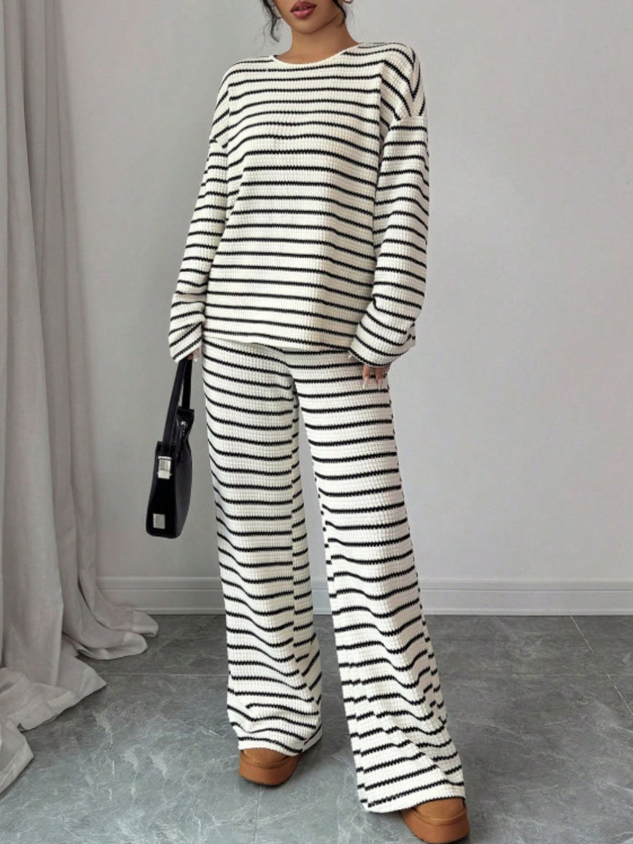 Black Top and Pants Set with hip-length and pullover