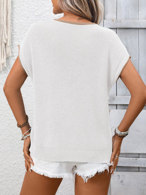 White ribbed knit short-sleeve top with brown trim and a relaxed fit.