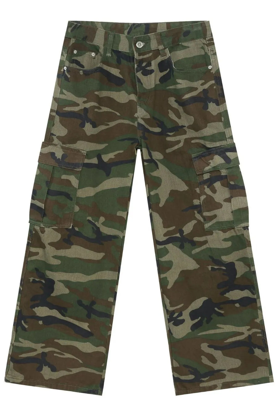 Wide-leg camo cargo pants in 100% cotton with multiple pockets.