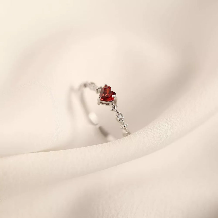 925 Sterling Silver Zircon Heart Open Ring in gold with heart motif