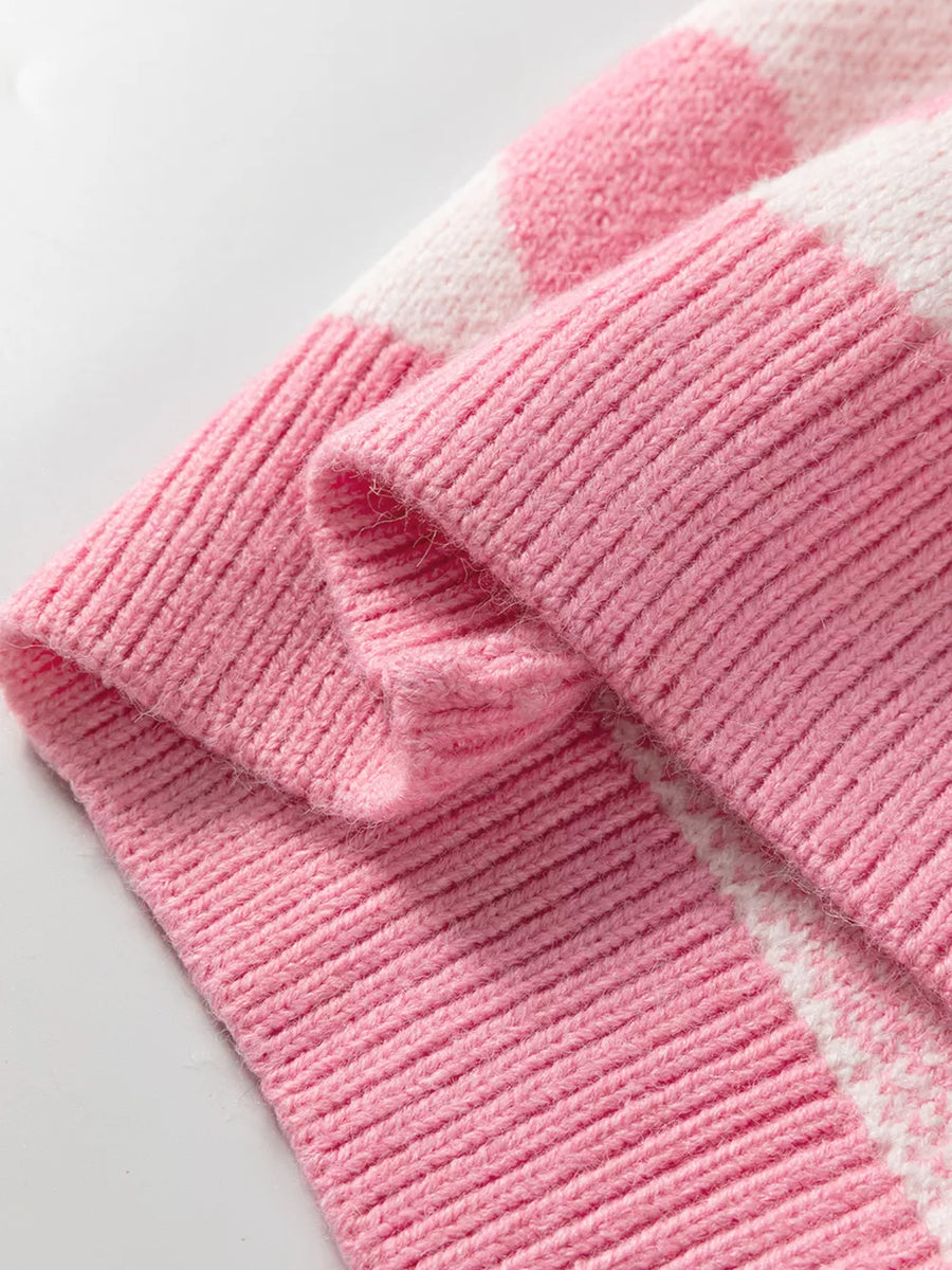 Pink and white heart pattern acrylic knit sweater detail