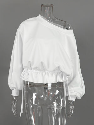 White relaxed sweatshirt with one-shoulder