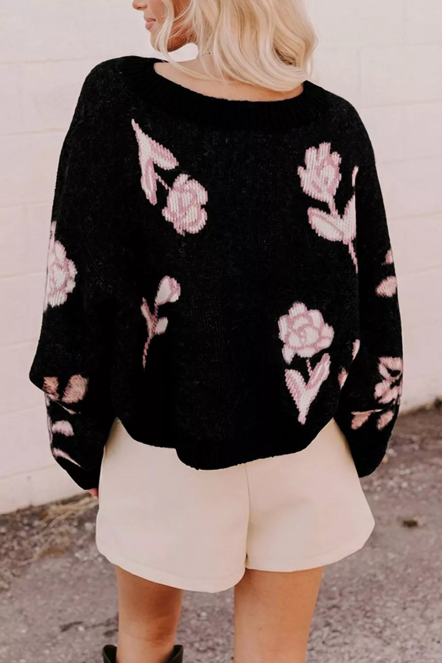 black pullover sweater with cropped and pullover