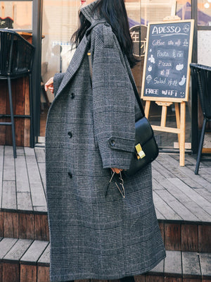 Polyester 30% (inclusive)&amp overcoat in charcoal with oversized silhouette