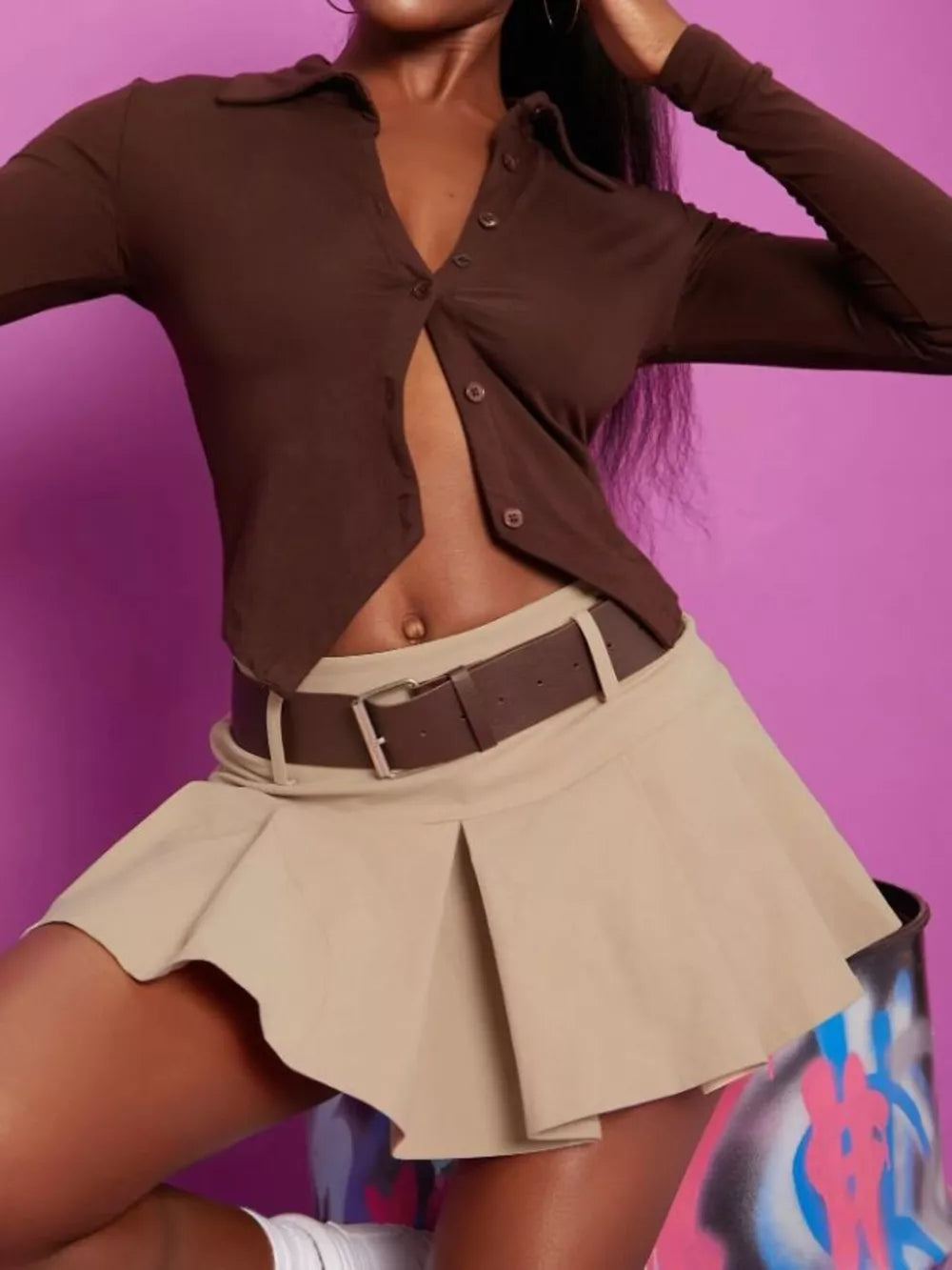 Chic pleated mini skirt with belt