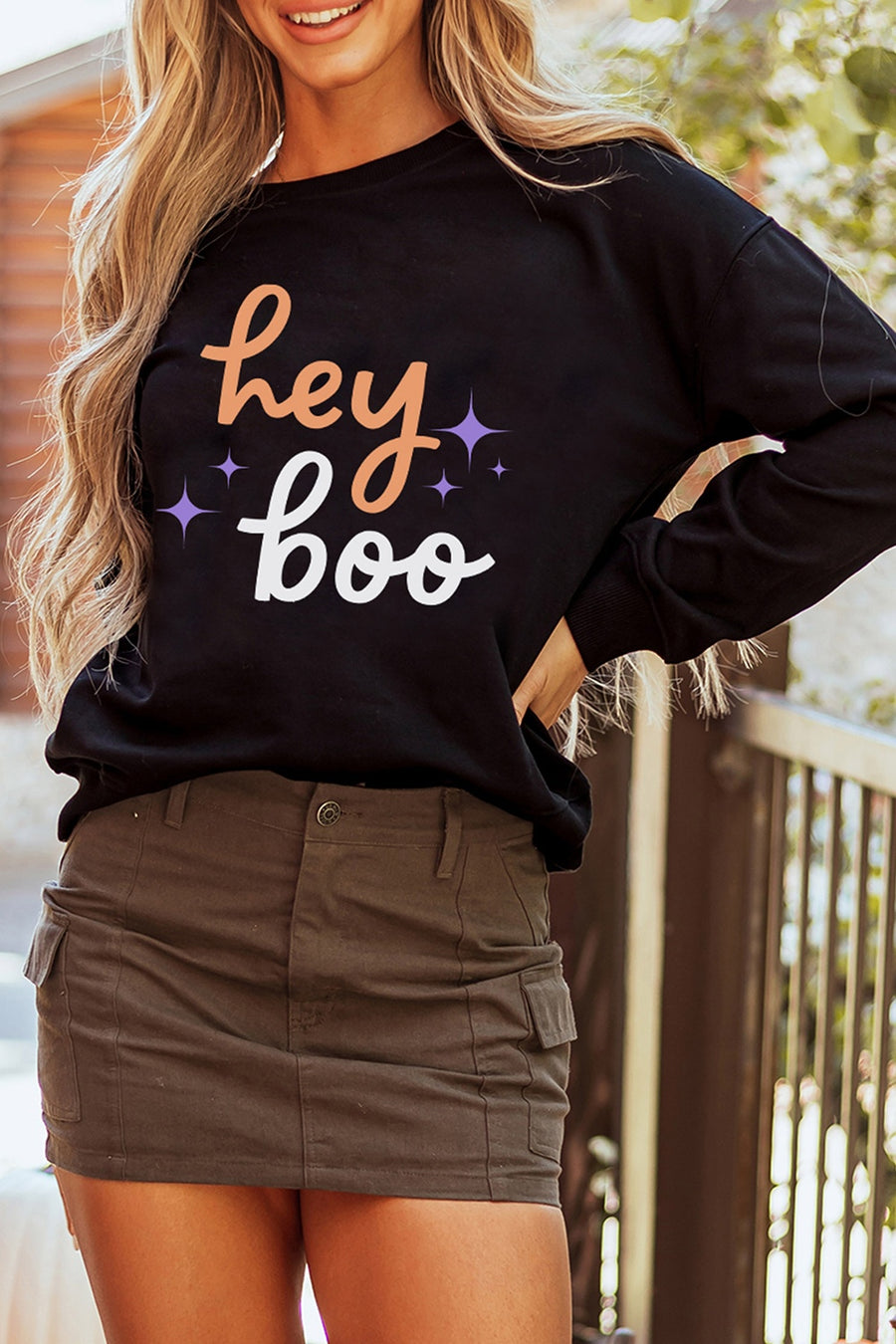modern sweatshirt in light orange with crew neck