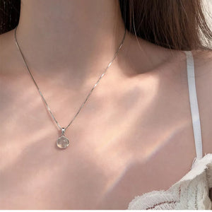 925 sterling silver,Cat' necklace in light pink with round silhouette