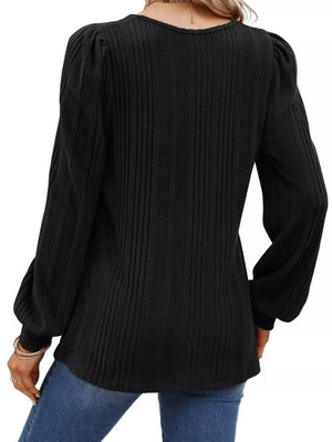 Light Gray blouse with puff sleeve and long sleeve