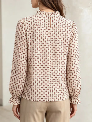 Black blouse with pullover and geometric