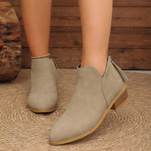 ankle boots in light brown with V-cut and ankle-length