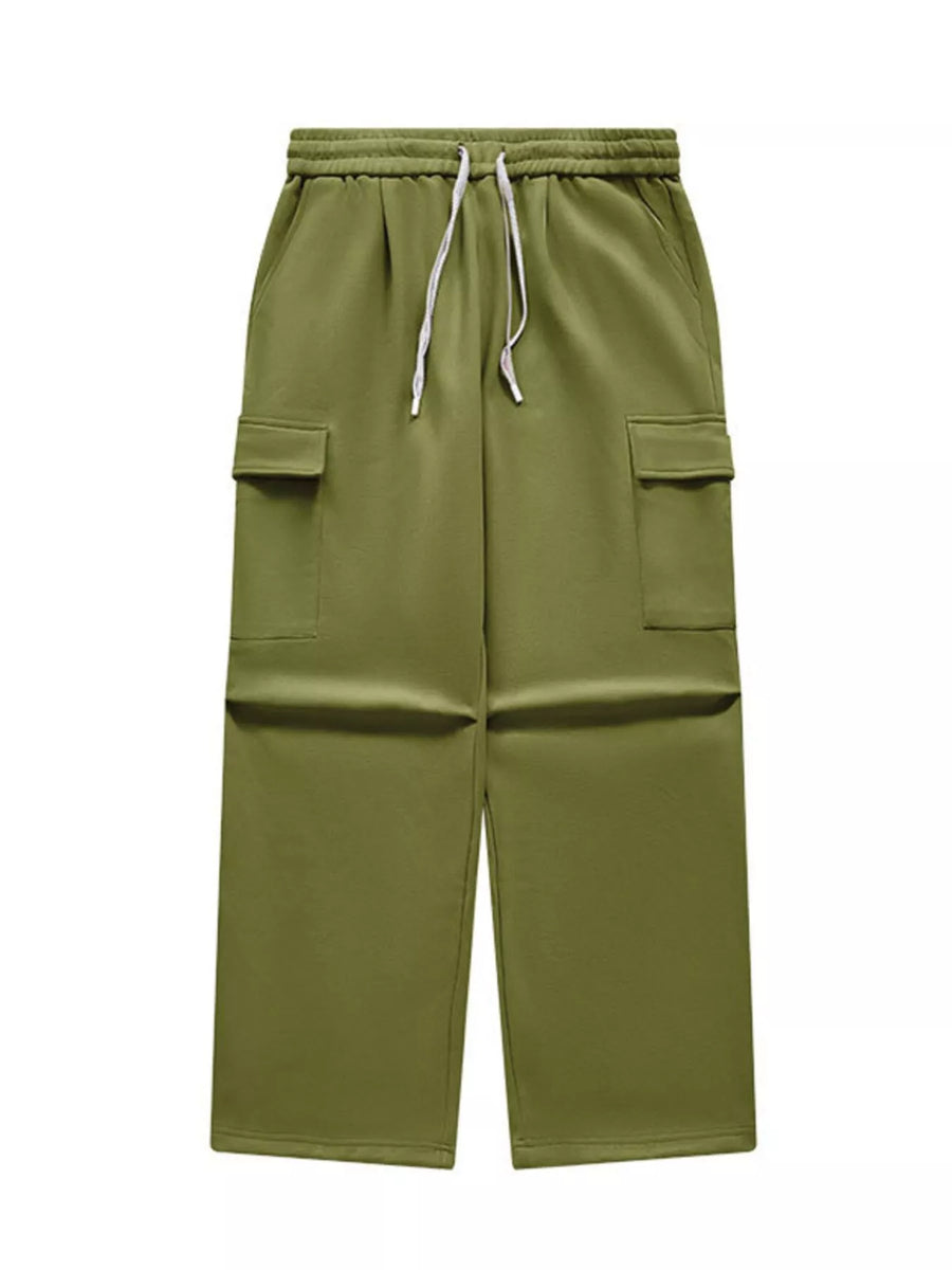 Men's relaxed fit moss cargo pants with drawstring waist and flap pockets