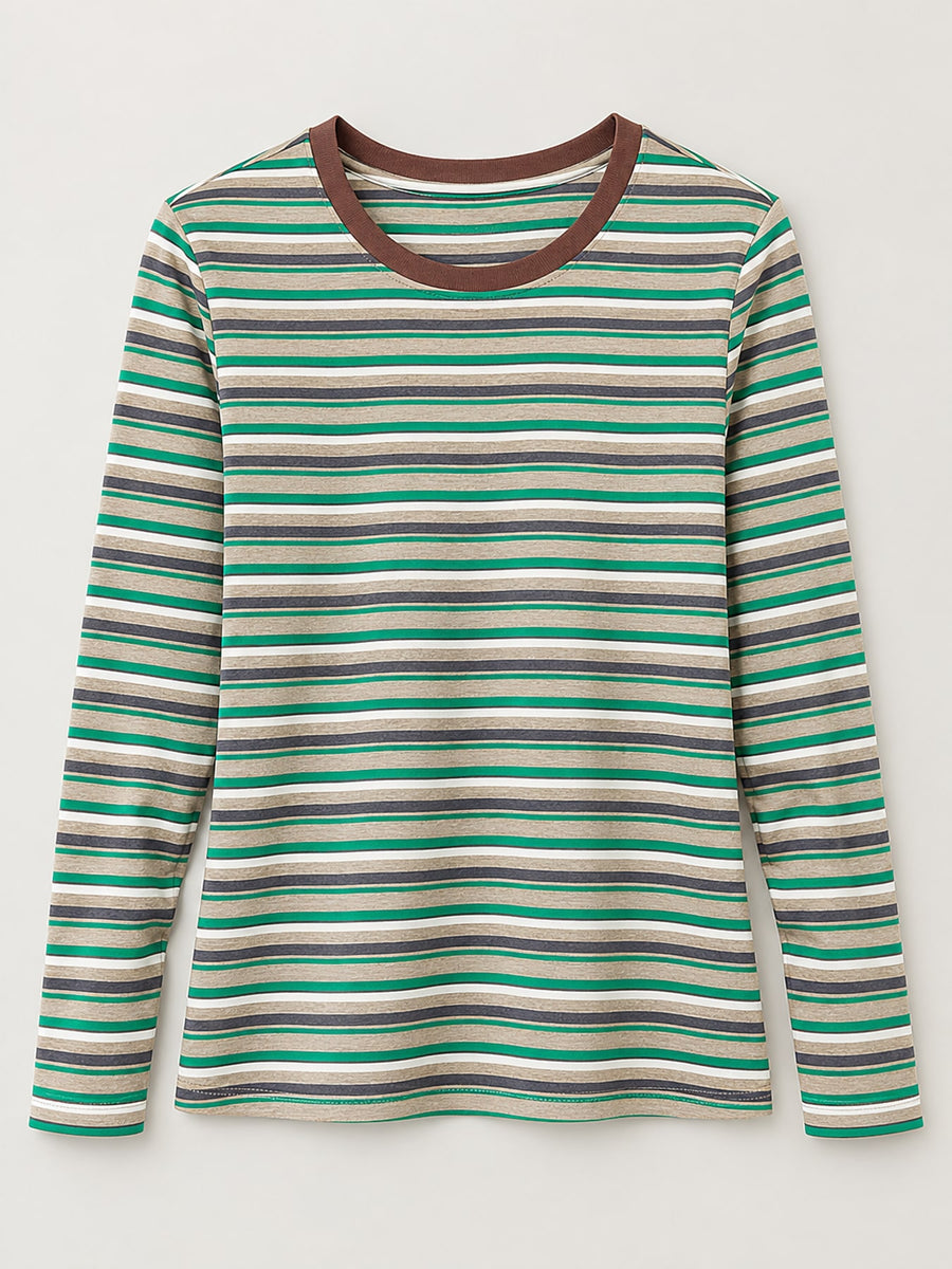 t-shirt in navy blue with plus-size and hip-length