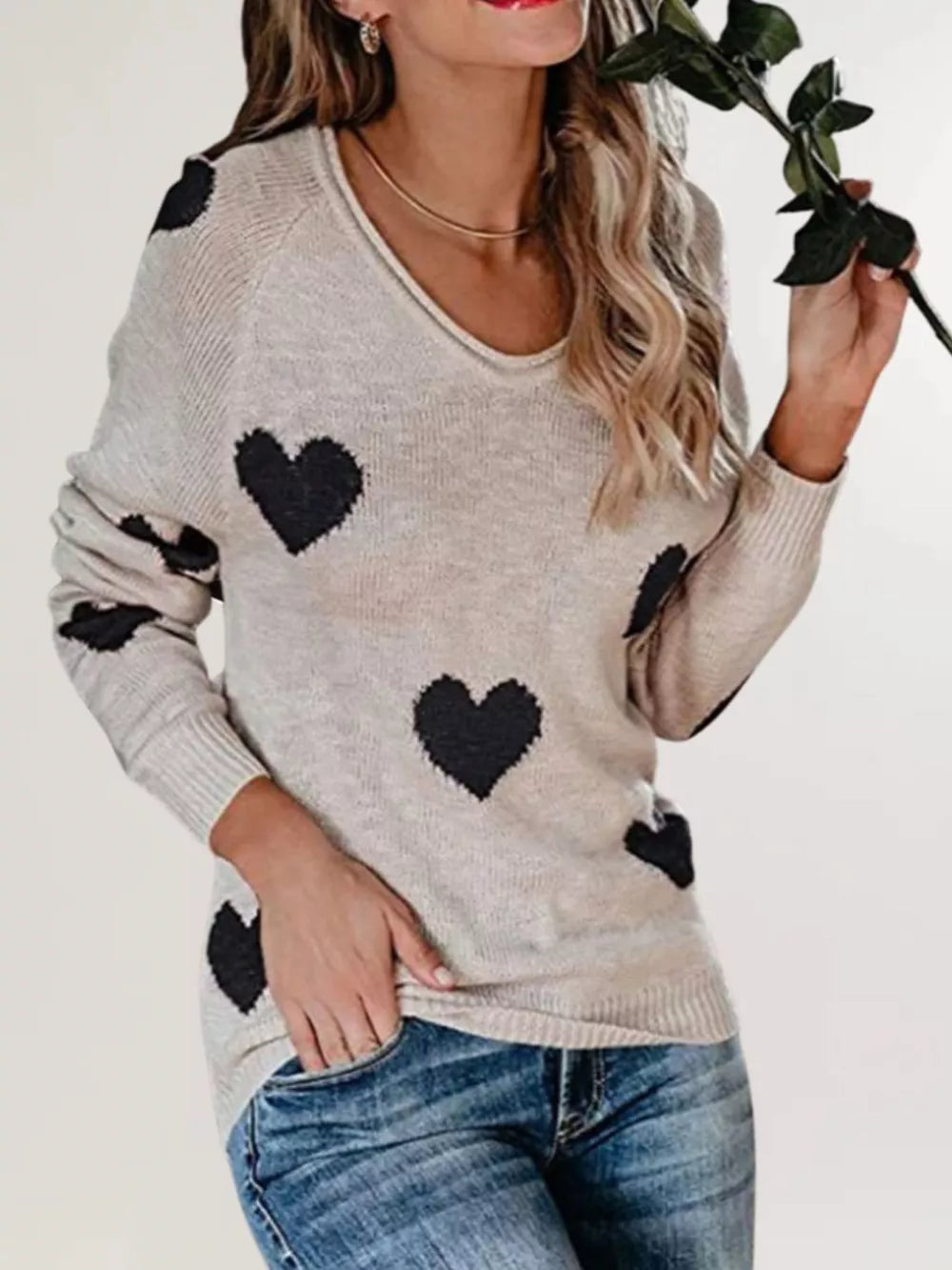 Gray pullover sweater with hip-length and pullover