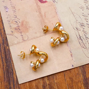 Synthetic Pearl,18K Gold-Plated,Stainless Steel Care instructions: Avoid wearing earrings in cream with fitted silhouette