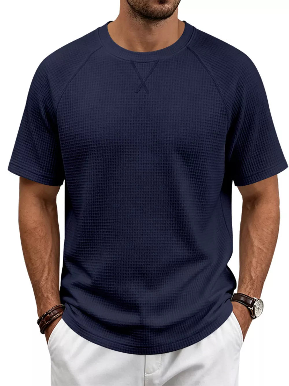 Navy t-shirt with hip-length and pullover