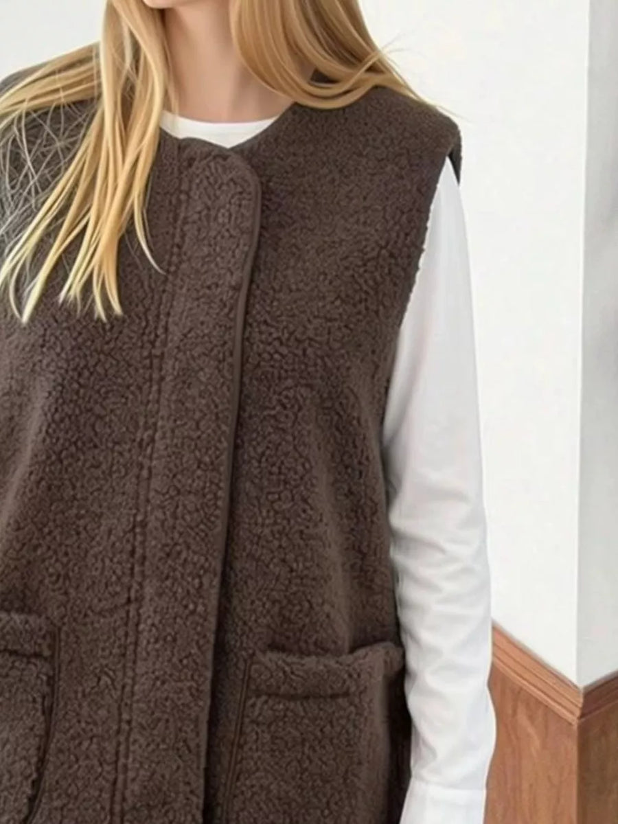 classic vest in Coffee Brown with round neck