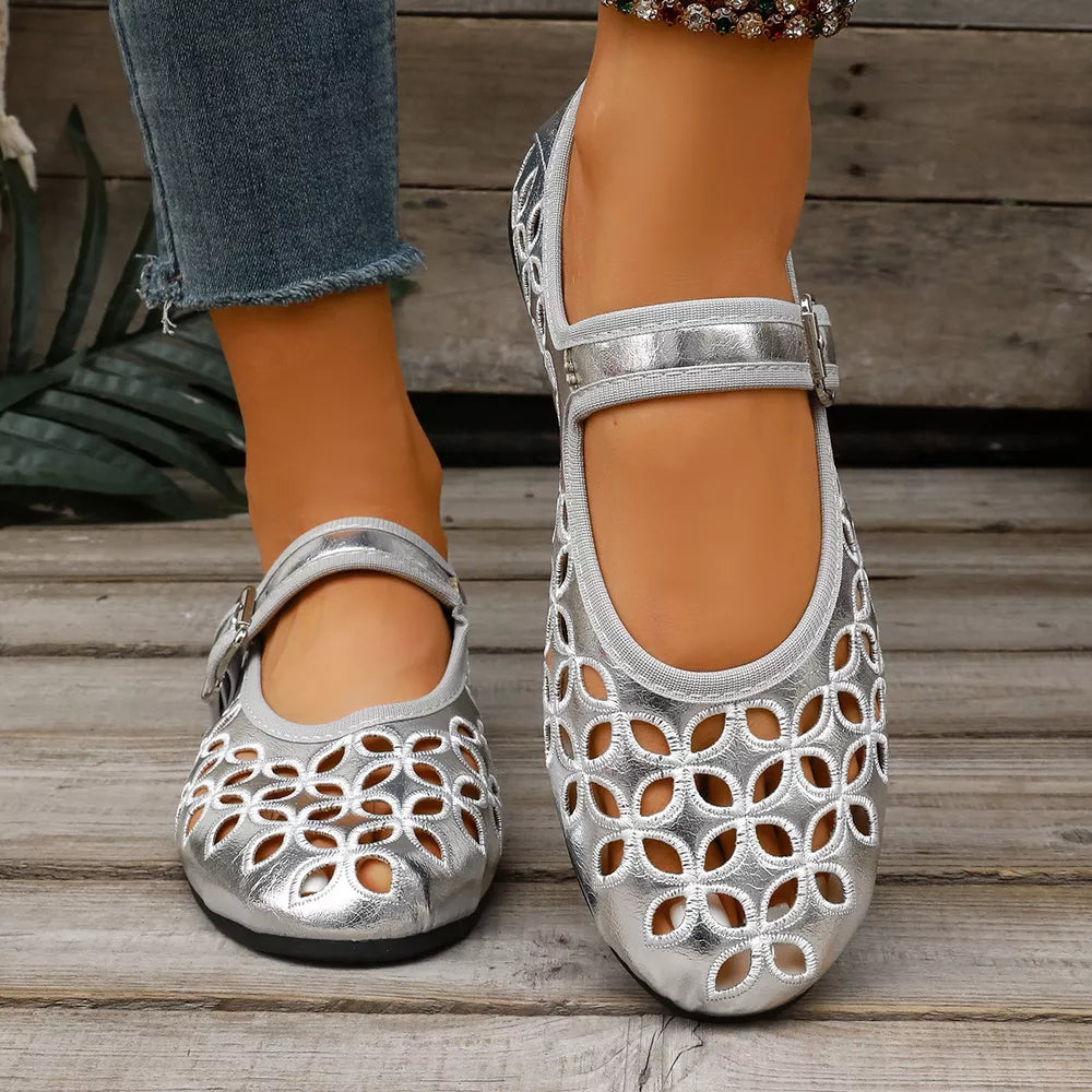 flats featuring floral in White with PU Leather, Rubber Imported Size &amp texture