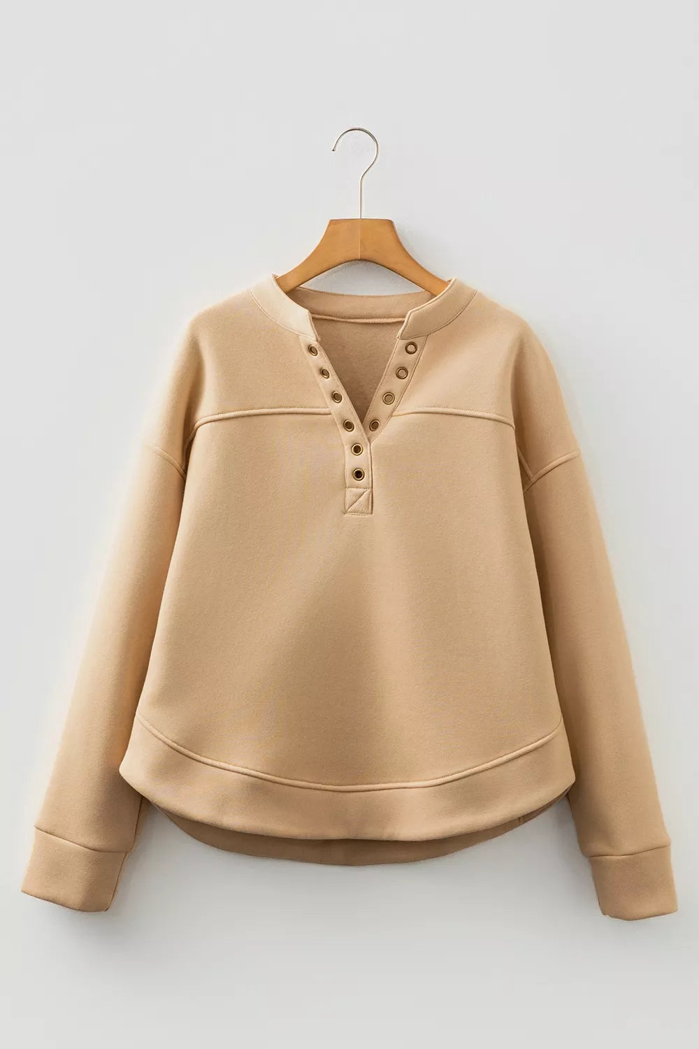 classic sweatshirt in camel with henley