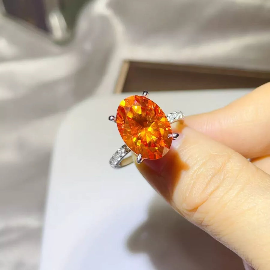 8 Carat 925 Ring in orange with oval cut stone