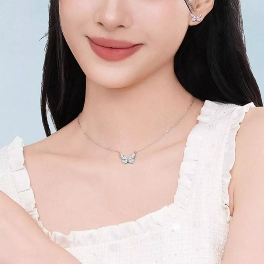 Resin,925 sterling silver Care instructions: Avoid wearing during exercise, as s necklace in Silver with straight silhouette