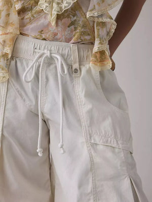 cargo pants in Yellow with high-waisted and full-length