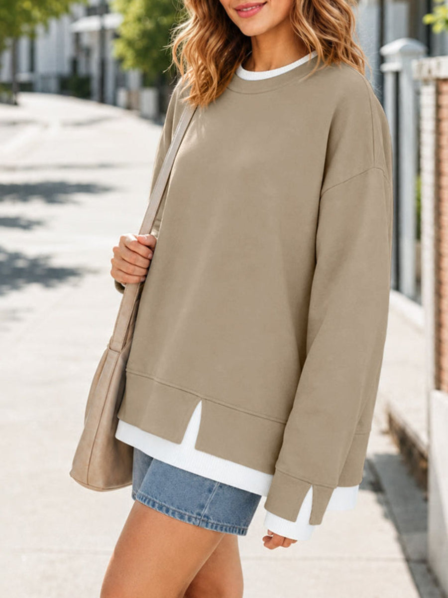 sweatshirt in light blue with crew neck and long sleeve