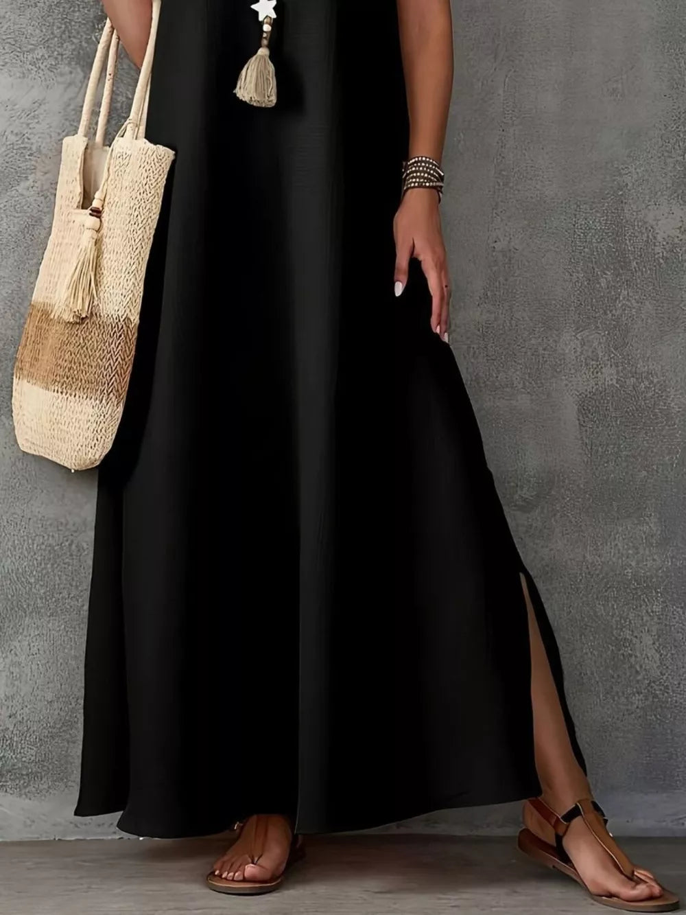 bohemian maxi dress in Black with v-neck