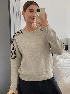 pullover sweater in Khaki with leopard and ribbed