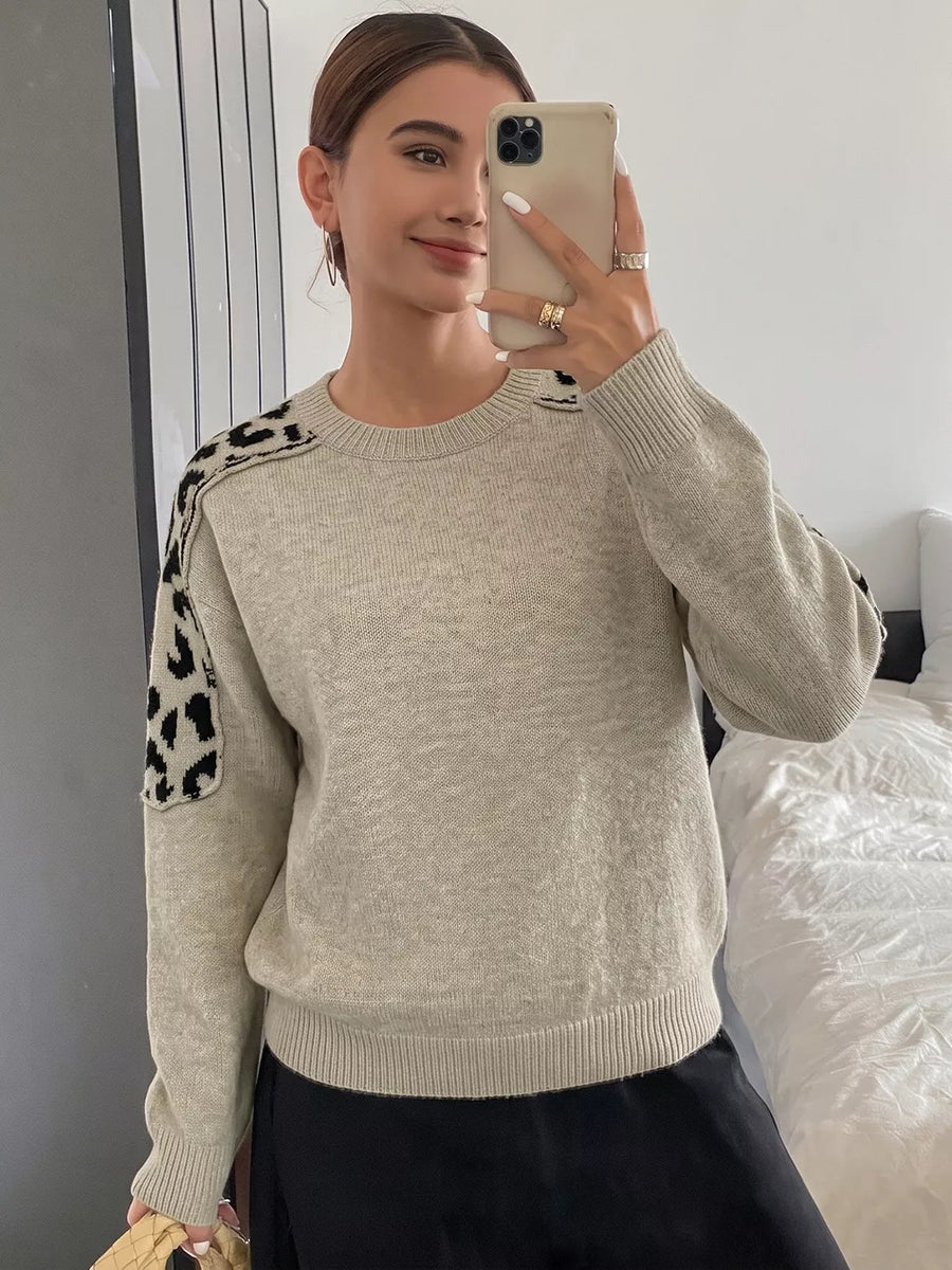 pullover sweater in Khaki with leopard and ribbed