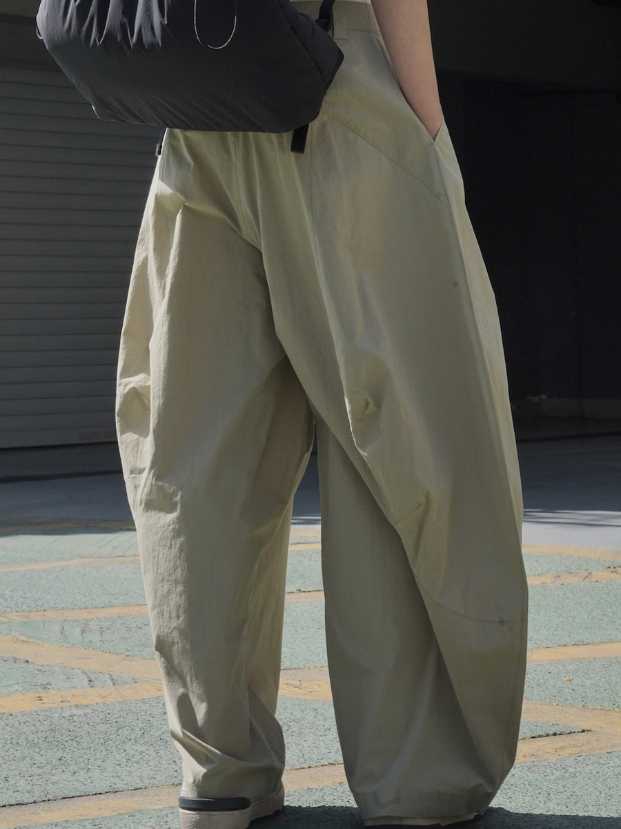 wide-leg pants in cream with washed and full-length