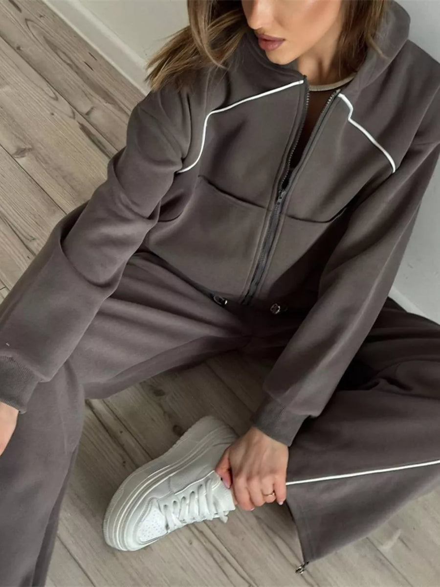 Fleece Zip-up Hoodie And Joggers Set in Pink with drawstring