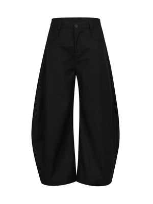 Voluminous black wide-leg sweatpants with a balloon silhouette and casual comfort.