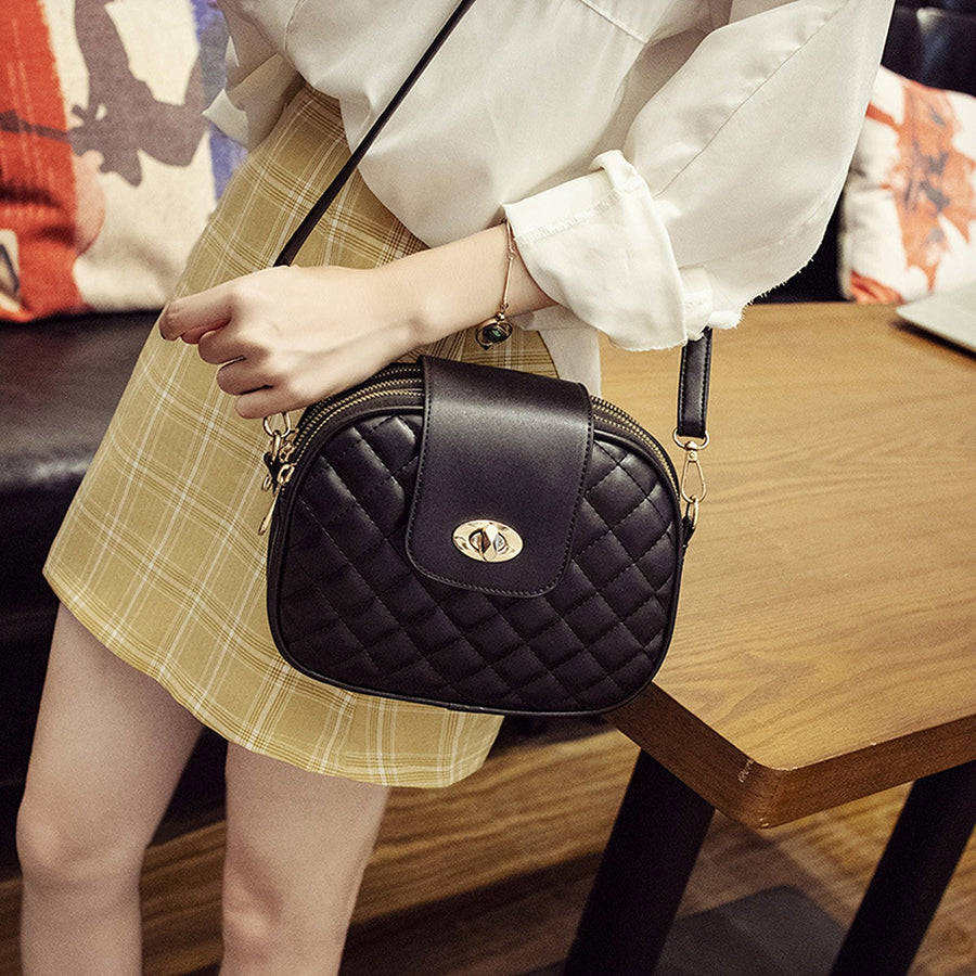 crossbody bag in Black with quilted and quilted