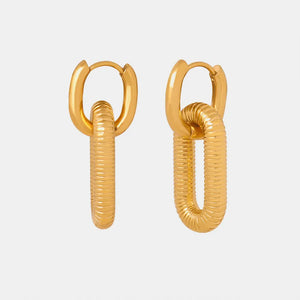 Gold textured oval link drop earrings with ribbed detail
