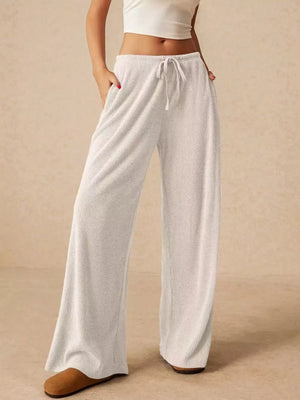 White ribbed wide-leg drawstring pants with pockets
