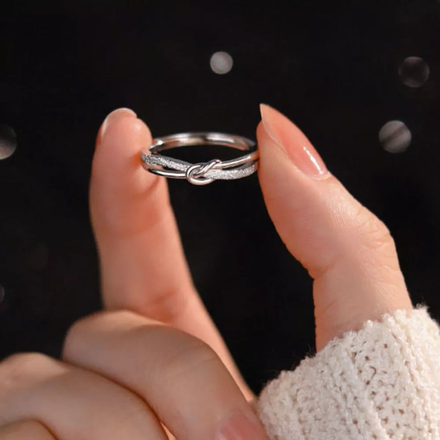Silver with ring with knot detail 8